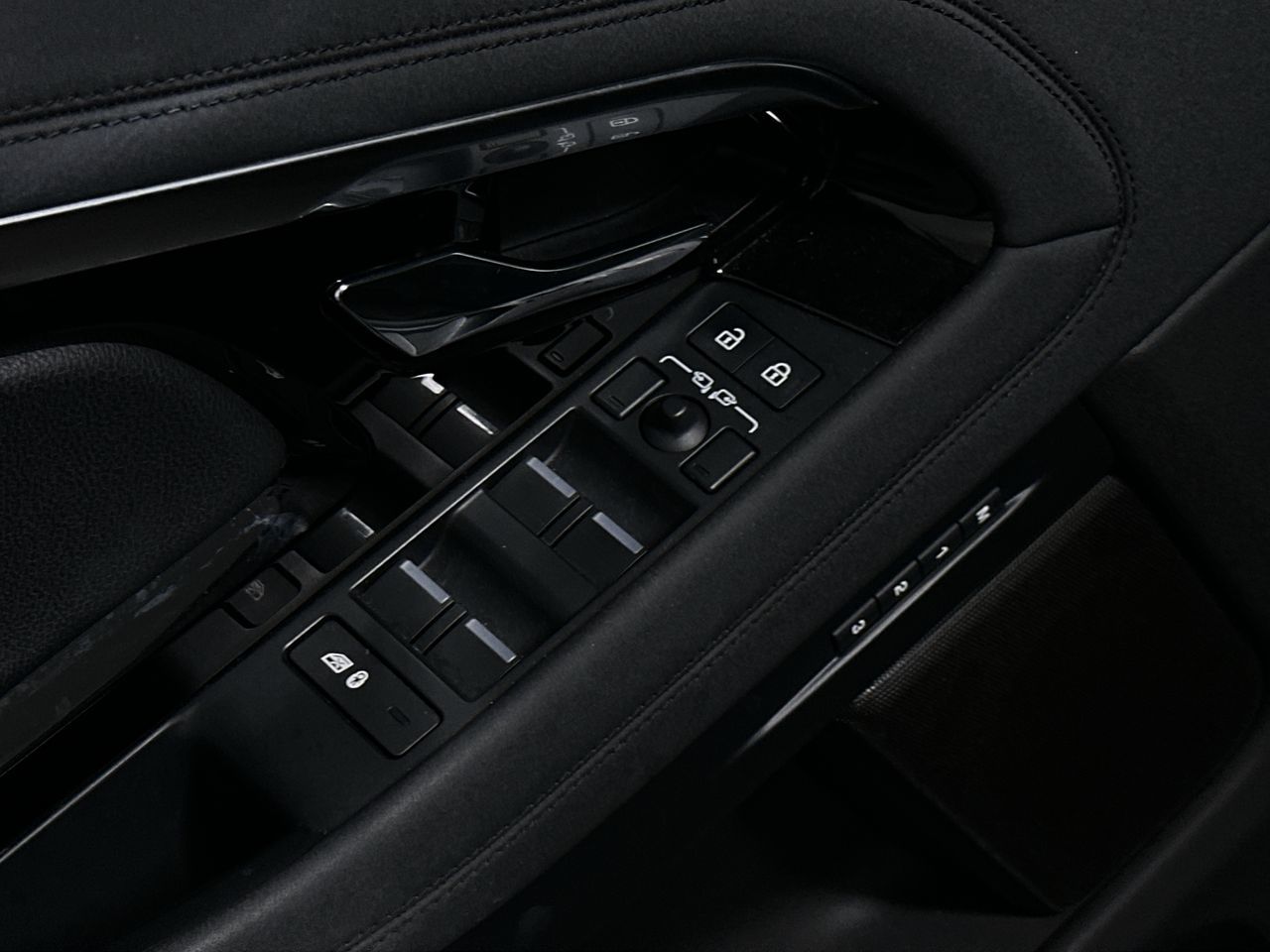 2023  Range Rover Evoque