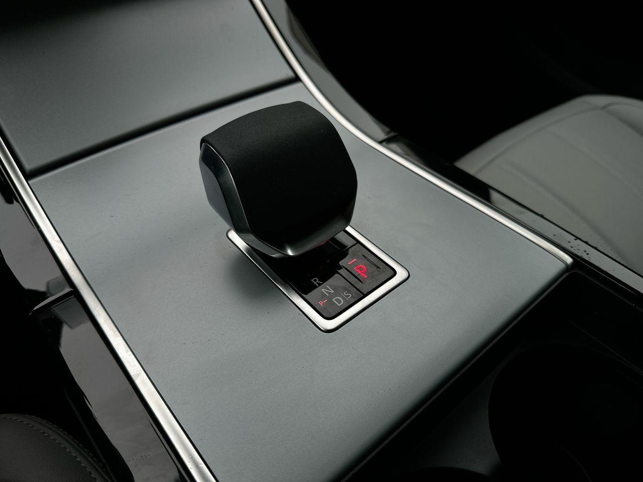 2025  Range Rover Evoque