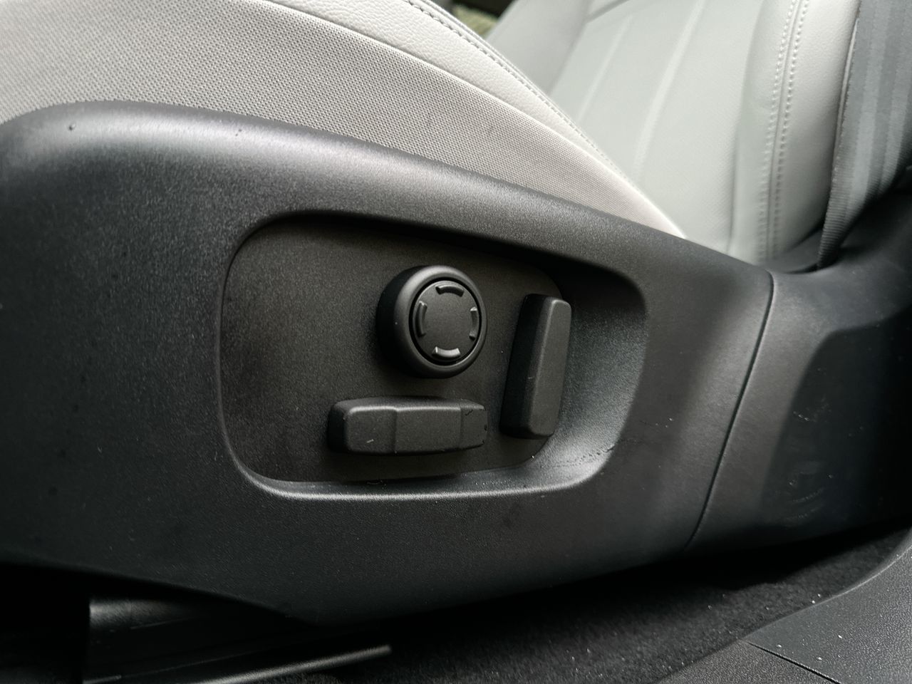 2025  Range Rover Evoque