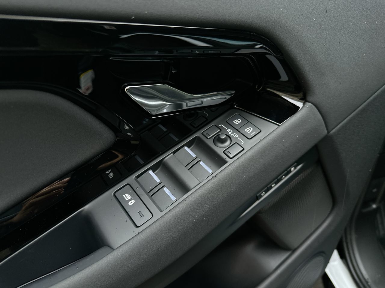 2025 Land Rover Range Rover Evoque in Vancouver, British Columbia