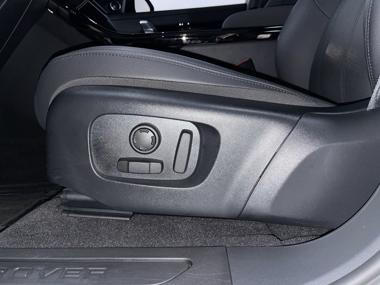 2026  Range Rover Evoque