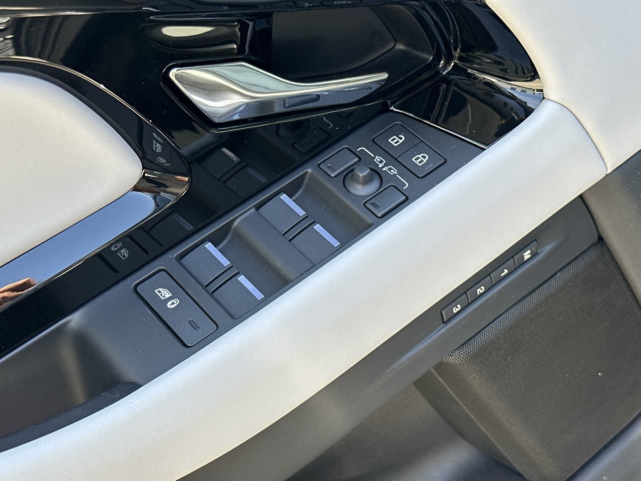 2026  Range Rover Evoque