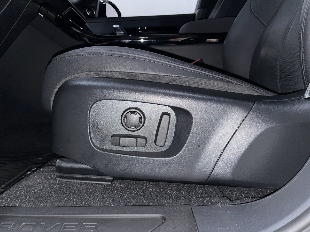2026  Range Rover Evoque