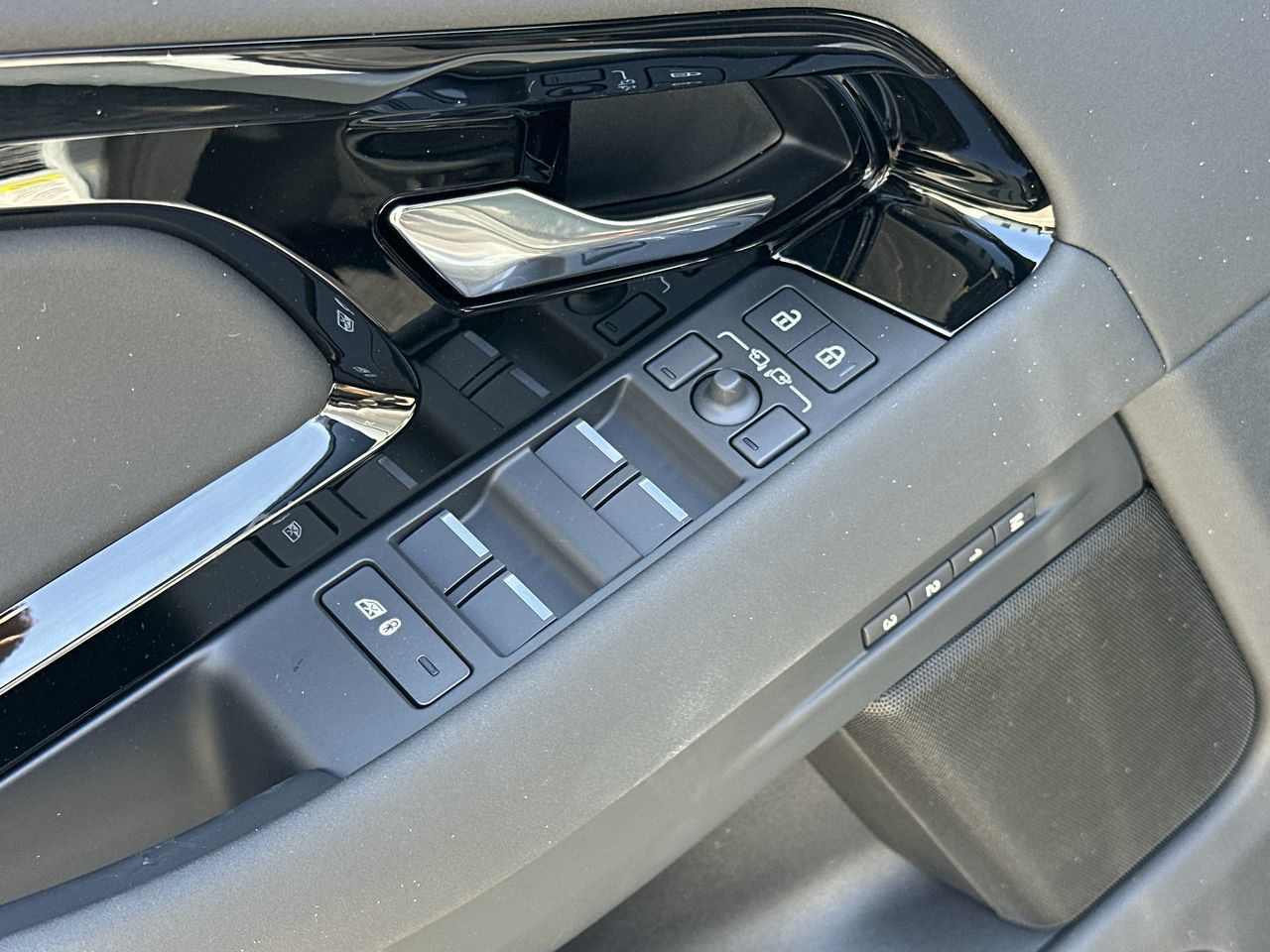 2026  Range Rover Evoque