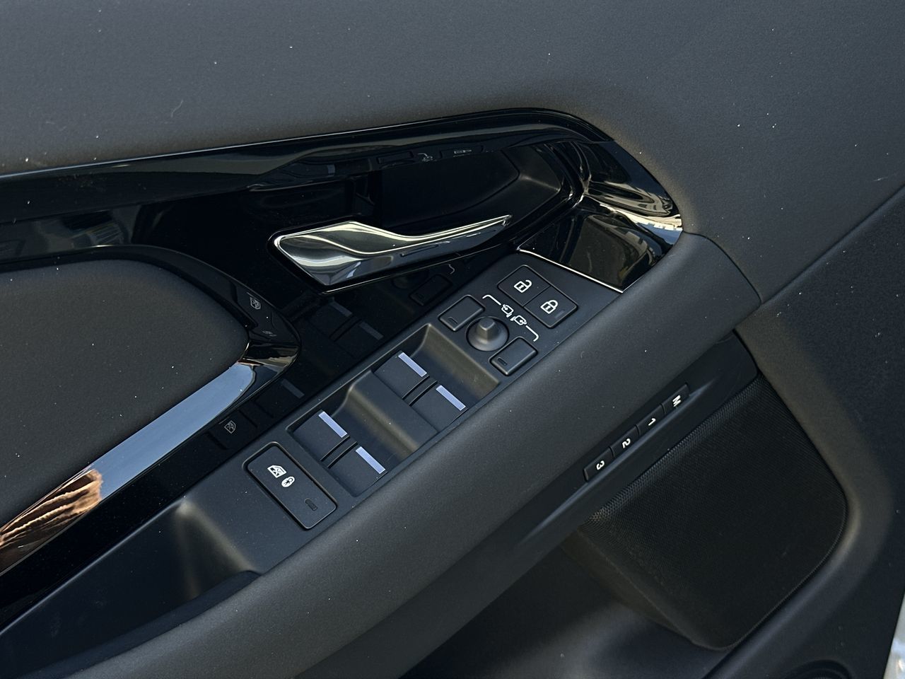 2026  Range Rover Evoque