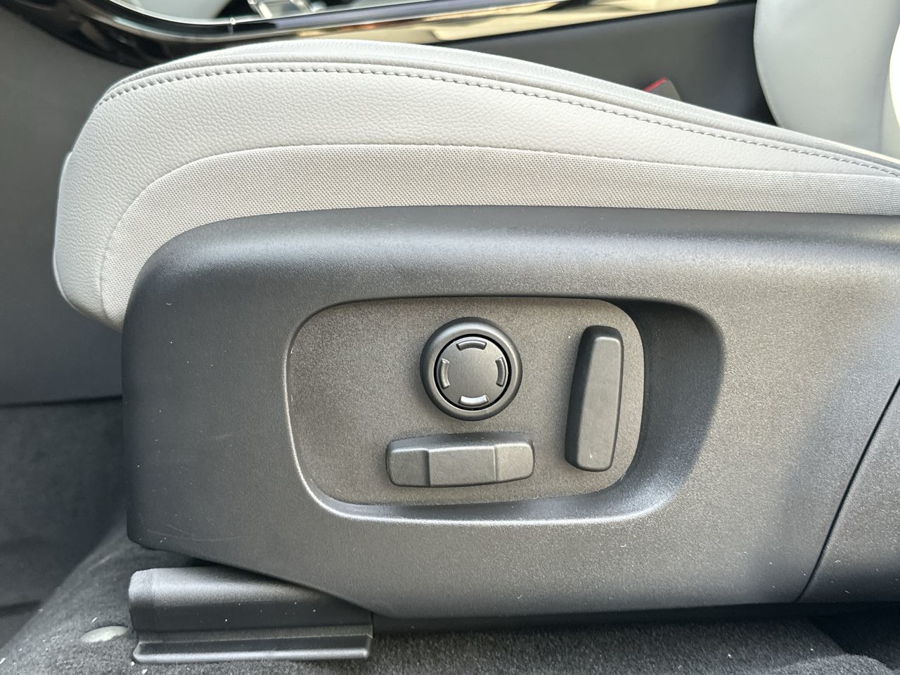 2026  Range Rover Evoque