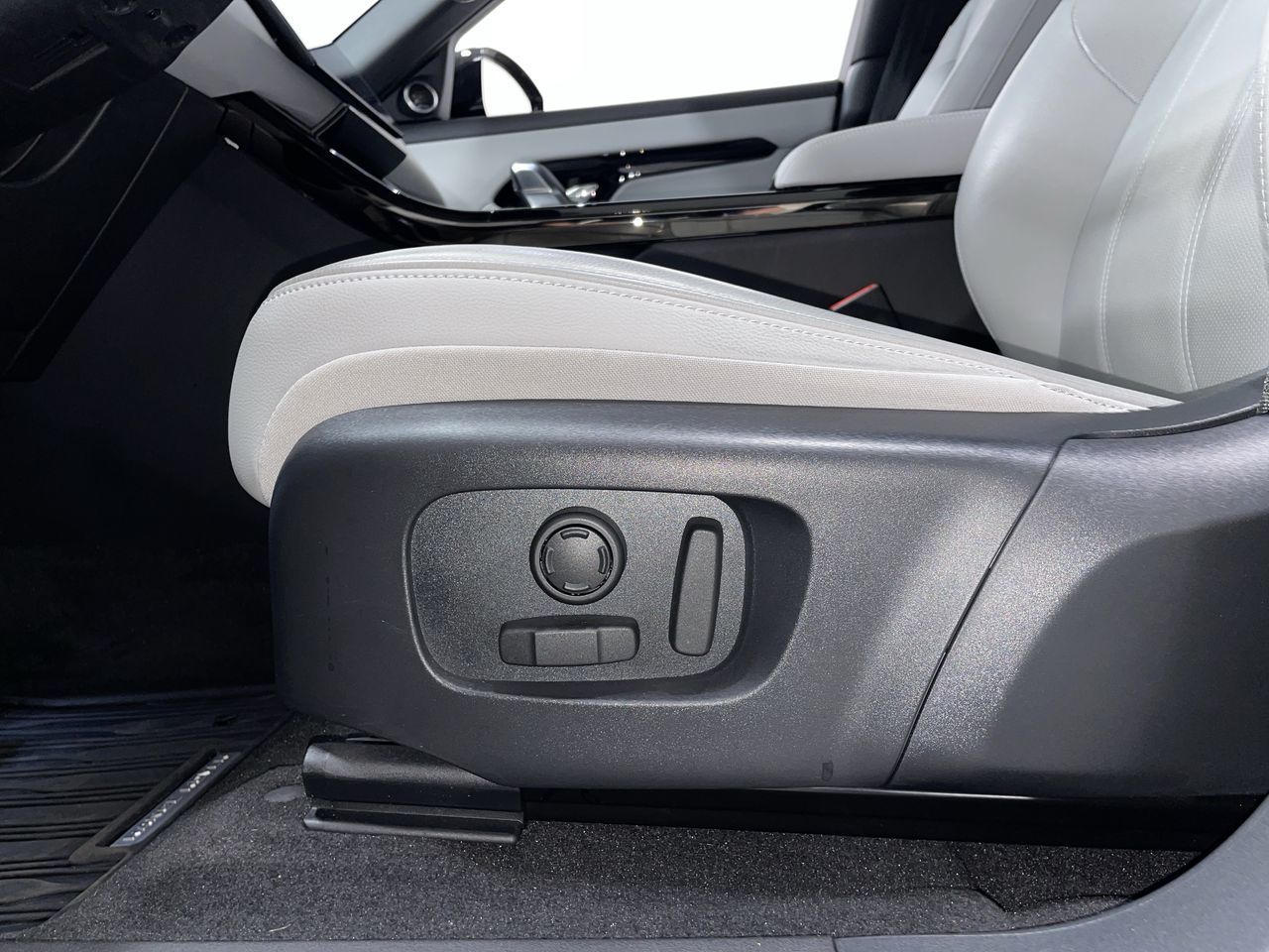2026  Range Rover Evoque