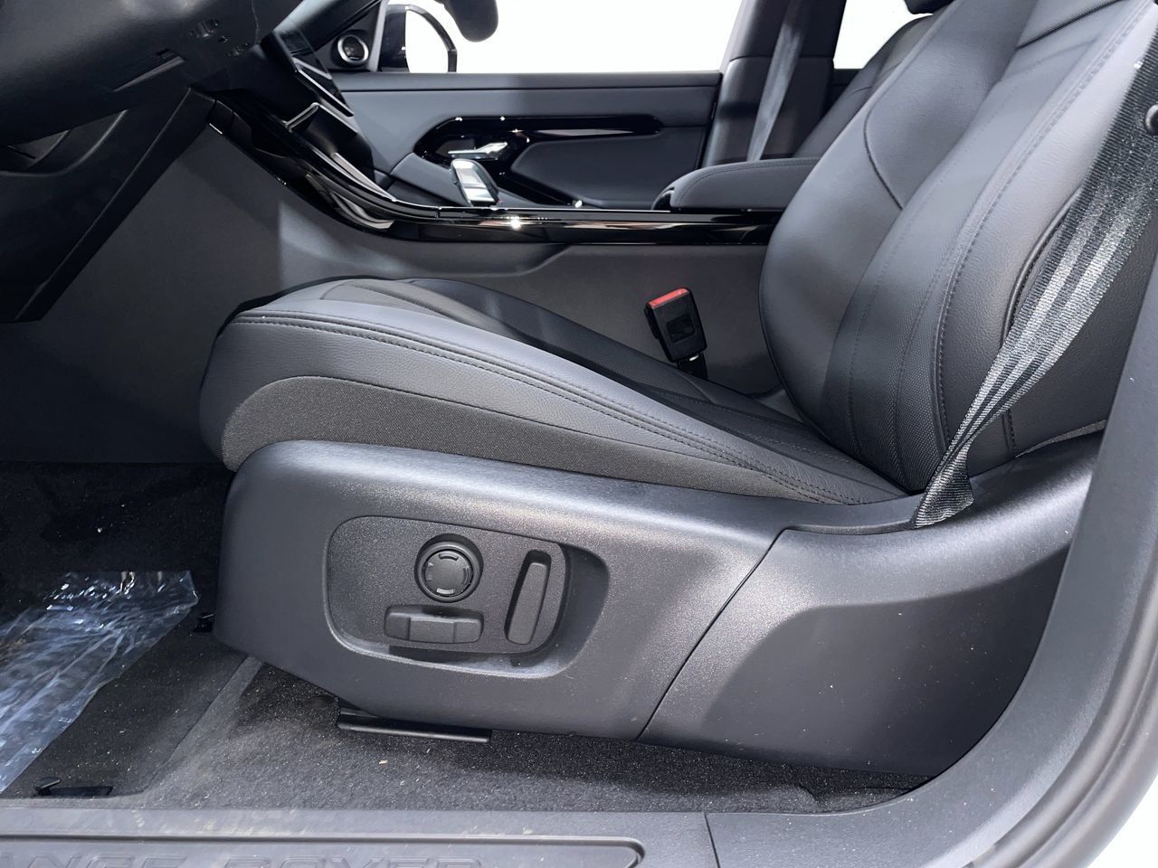 2026  Range Rover Evoque