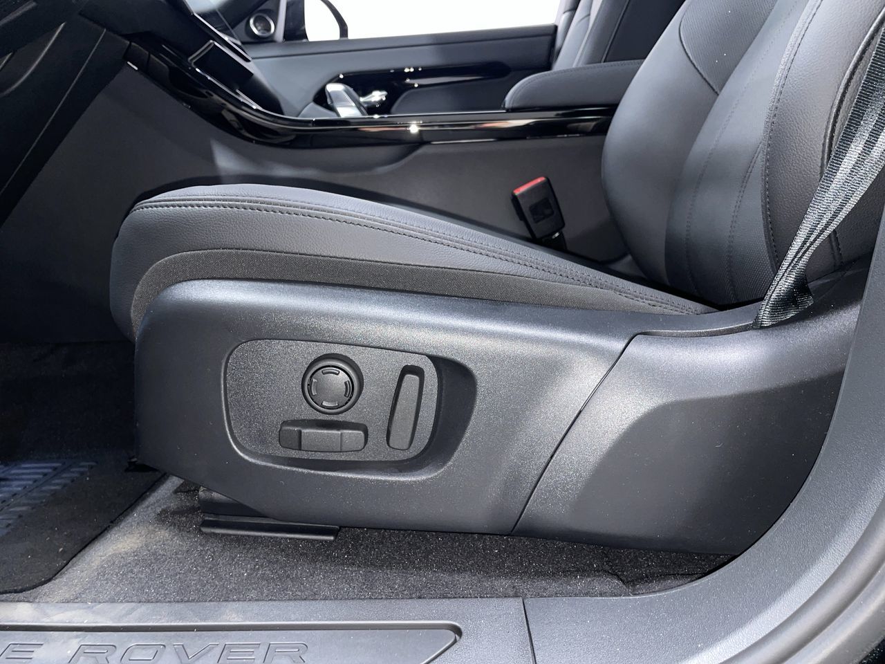 2026 Land Rover Range Rover Evoque in Vancouver, British Columbia