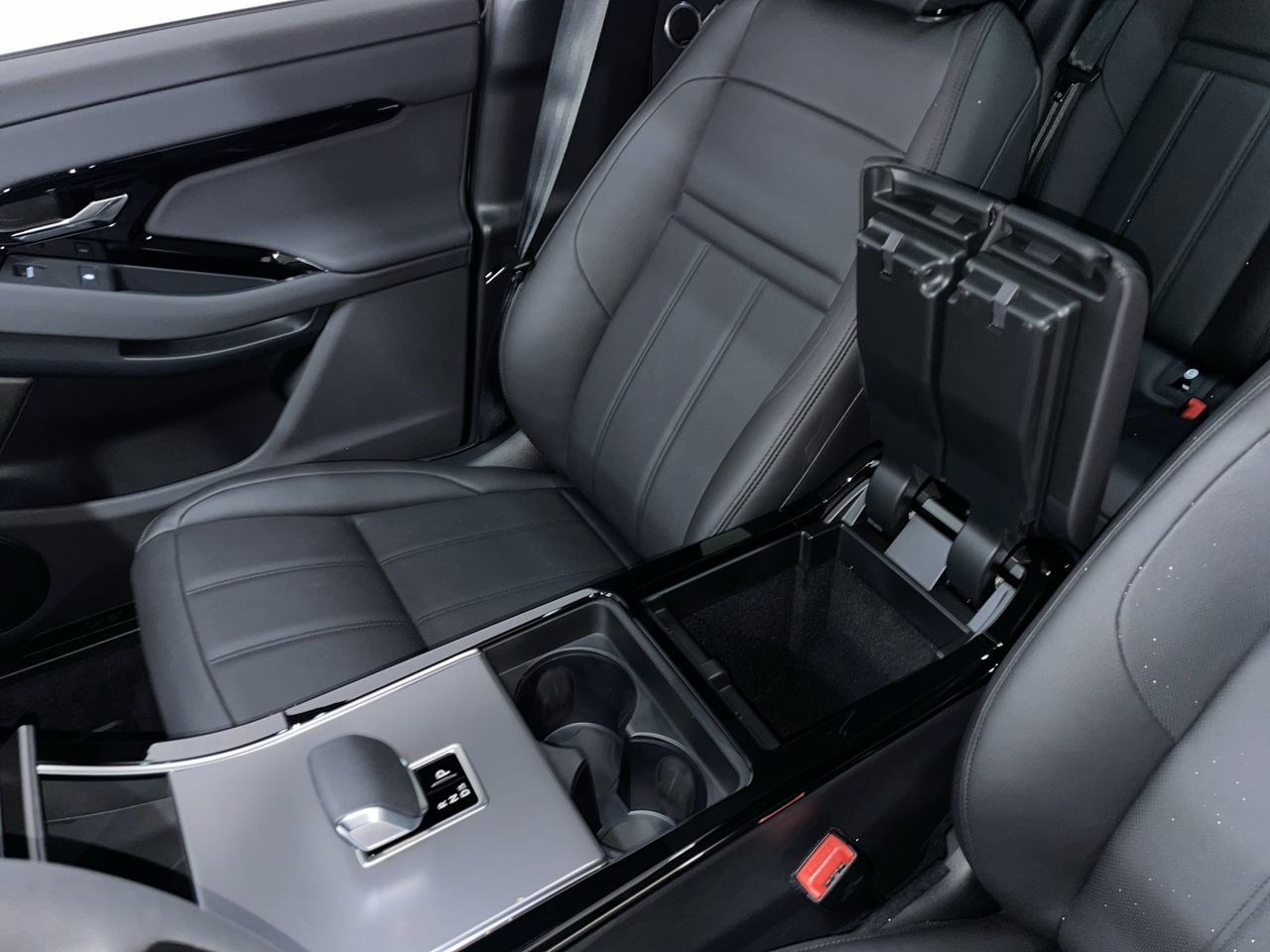 2026  Range Rover Evoque