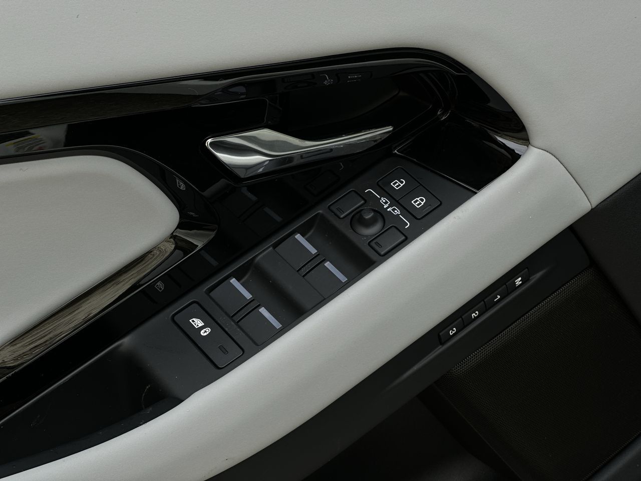 2026 Land Rover Range Rover Evoque in Vancouver, British Columbia