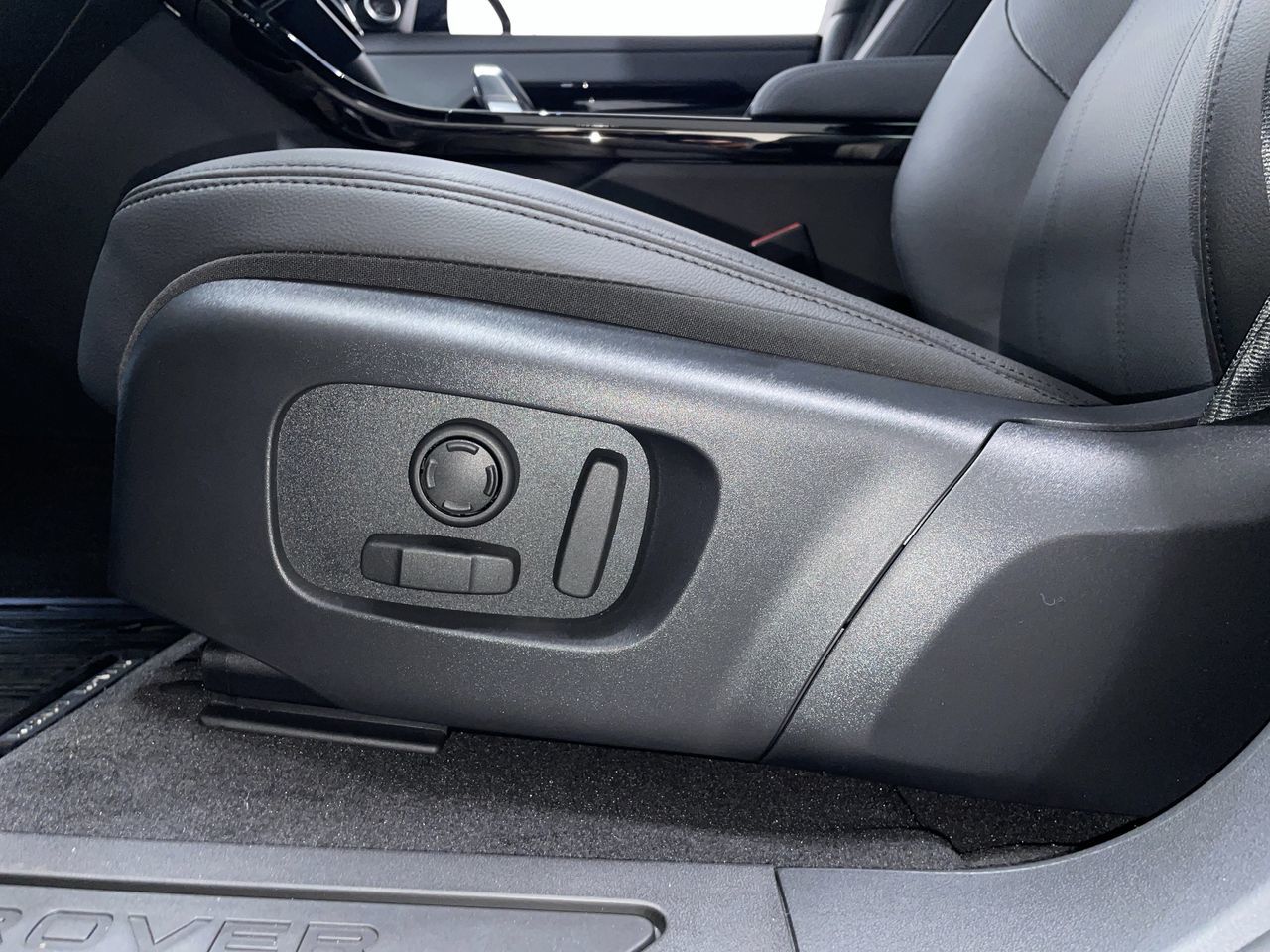 2026  Range Rover Evoque