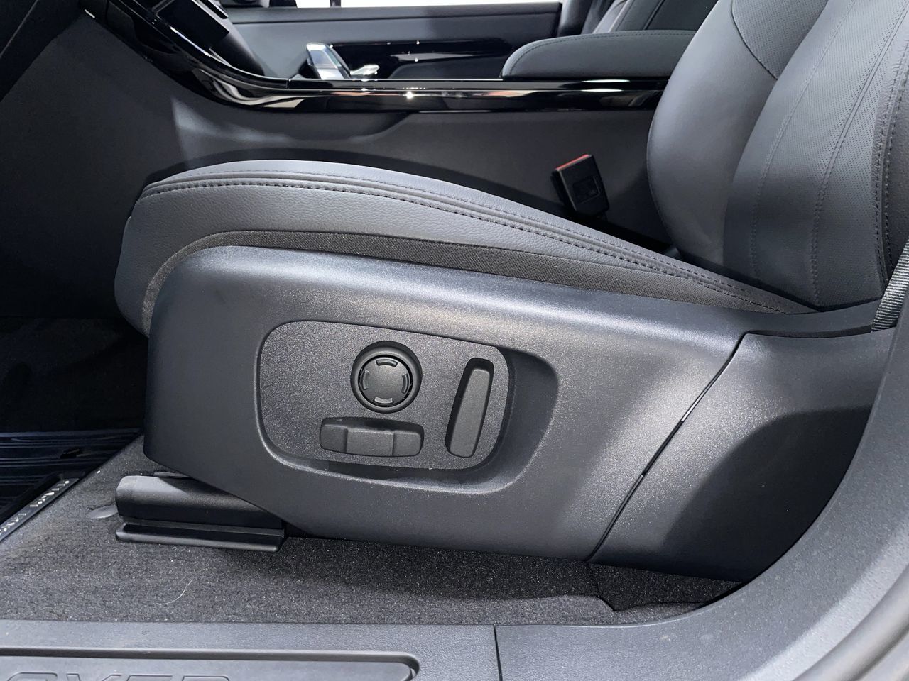 2026  Range Rover Evoque