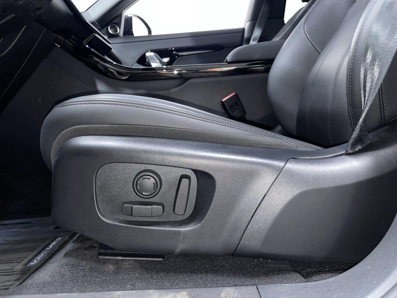 2026 Land Rover Range Rover Evoque