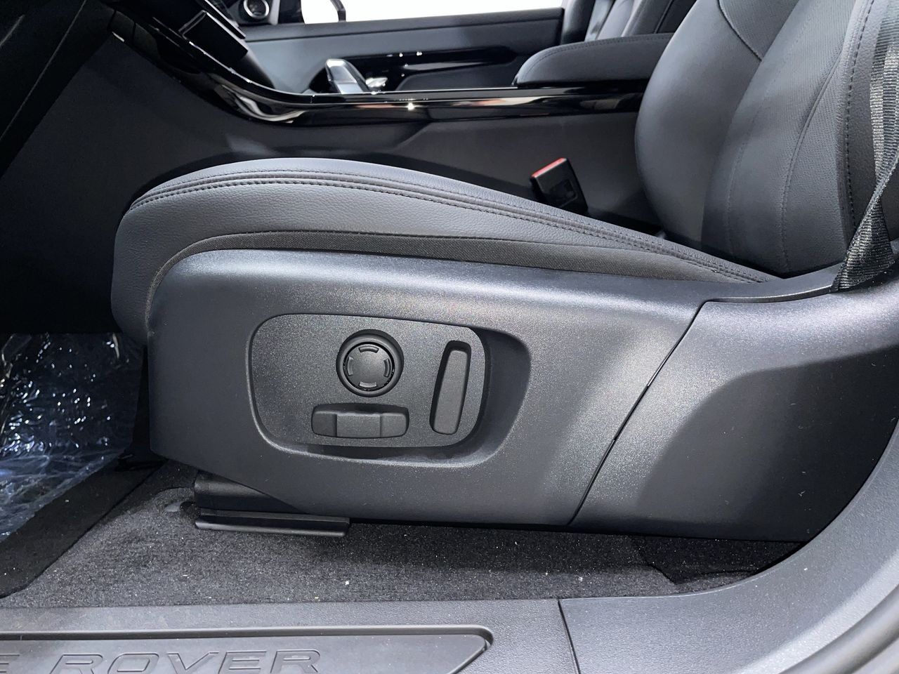 2026 Land Rover Range Rover Evoque