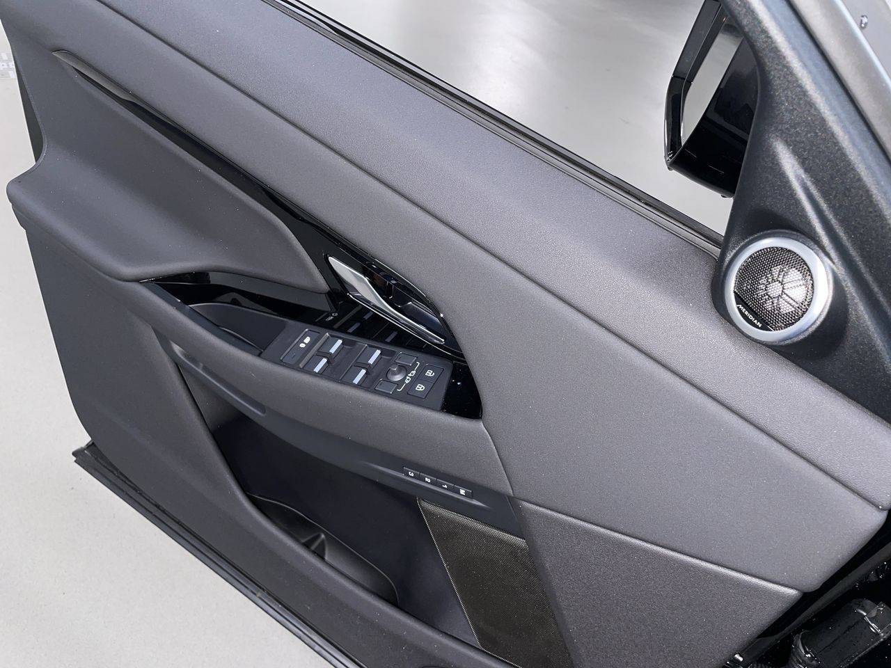 2026 Land Rover Range Rover Evoque