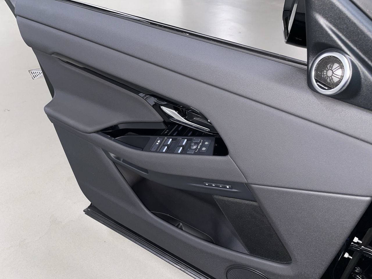 2026  Range Rover Evoque