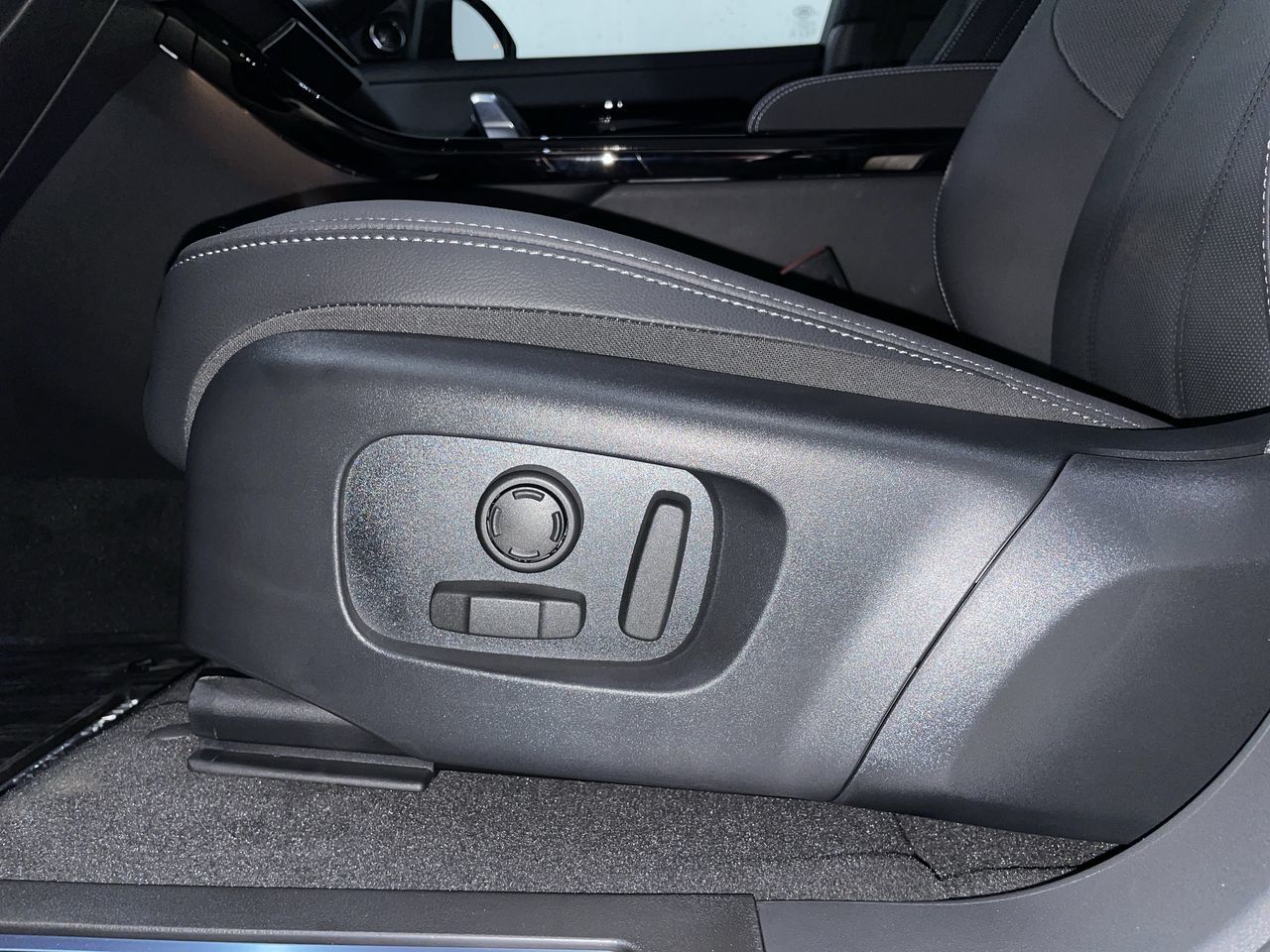 2026  Range Rover Evoque
