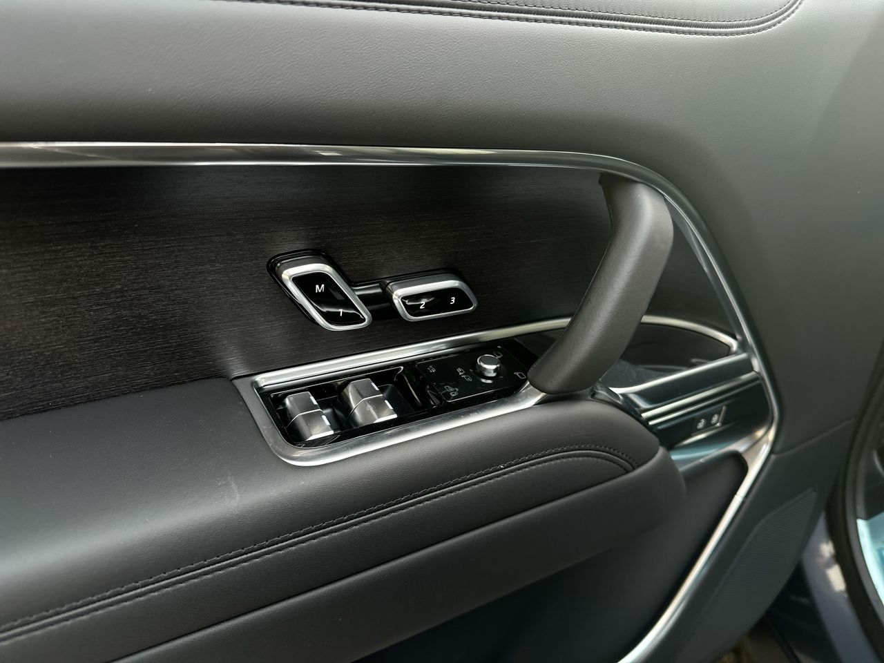 2025 Land Rover RANGE ROVER Mild Hybrid in Vancouver, British Columbia