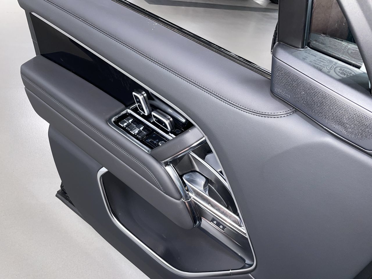2025 Land Rover RANGE ROVER Mild Hybrid in Vancouver, British Columbia