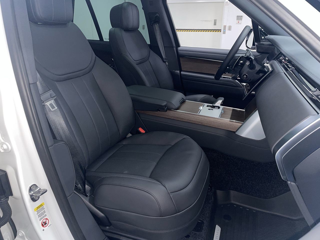 2025 Land Rover RANGE ROVER Mild Hybrid in Vancouver, British Columbia