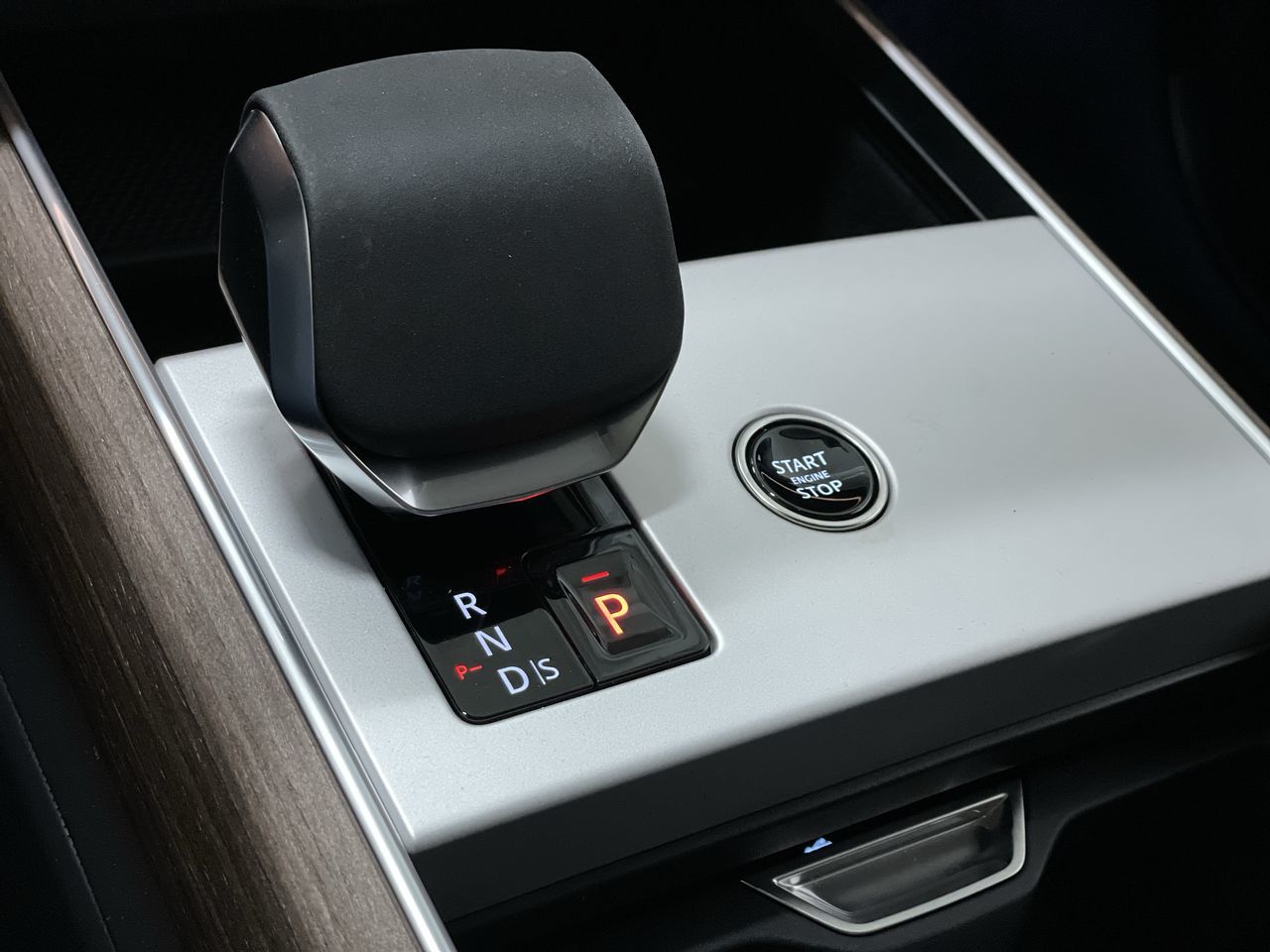 2025 Land Rover Range Rover Mild Hybrid in Vancouver, British Columbia