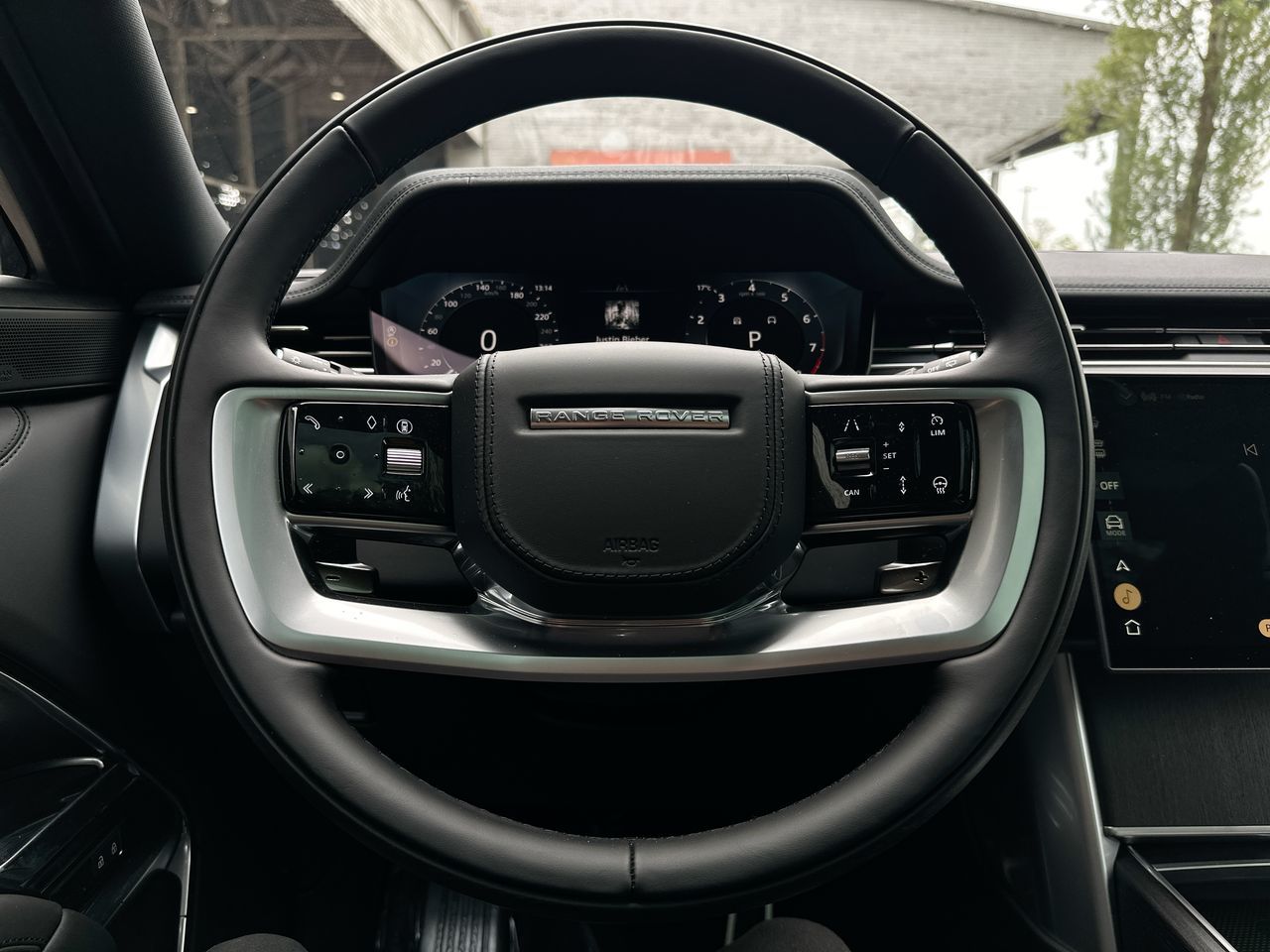 2025  Range Rover Mild Hybrid