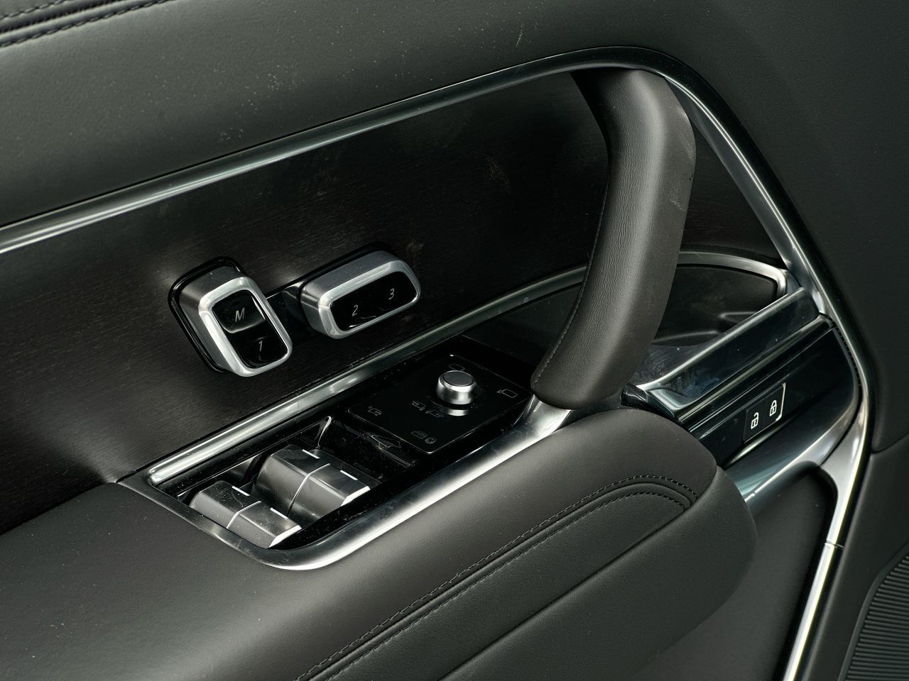 2025  Range Rover Mild Hybrid