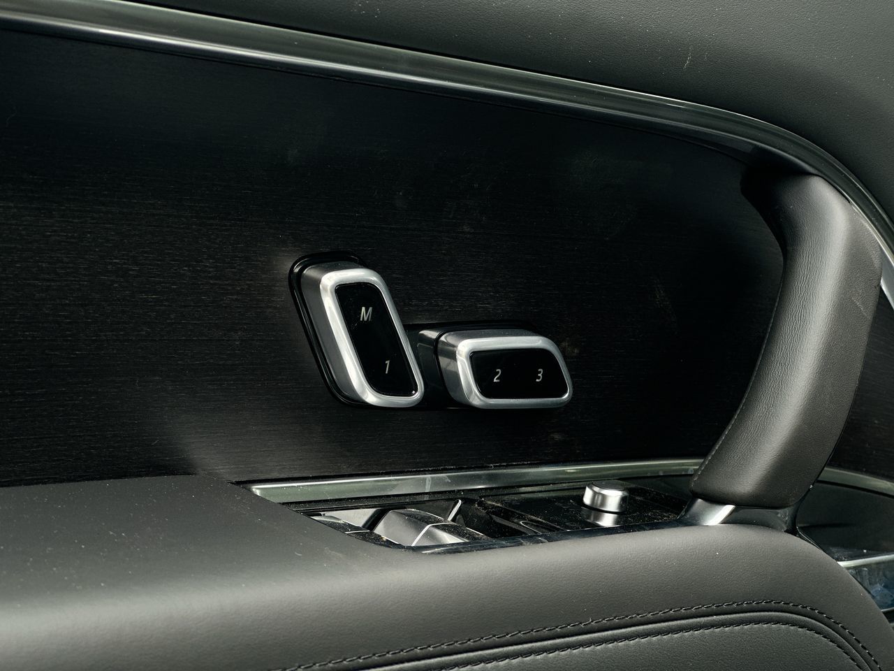 2025  Range Rover Mild Hybrid