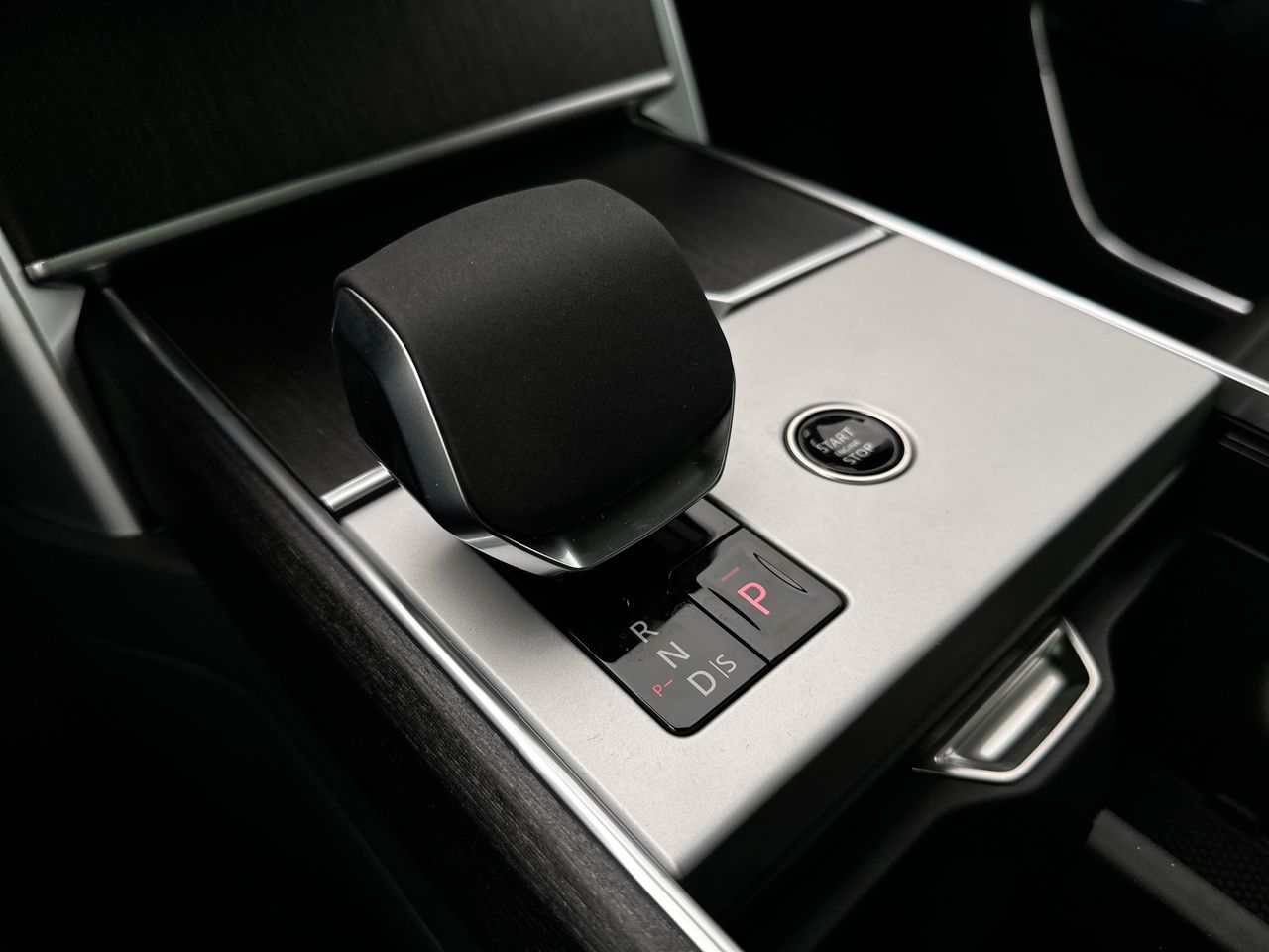 2025 Land Rover RANGE ROVER Mild Hybrid in Vancouver, British Columbia