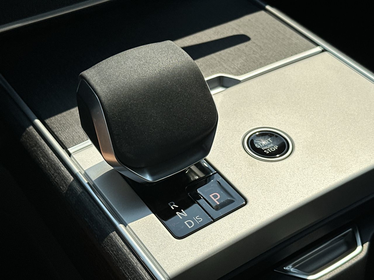 2025 Land Rover RANGE ROVER Mild Hybrid in Vancouver, British Columbia