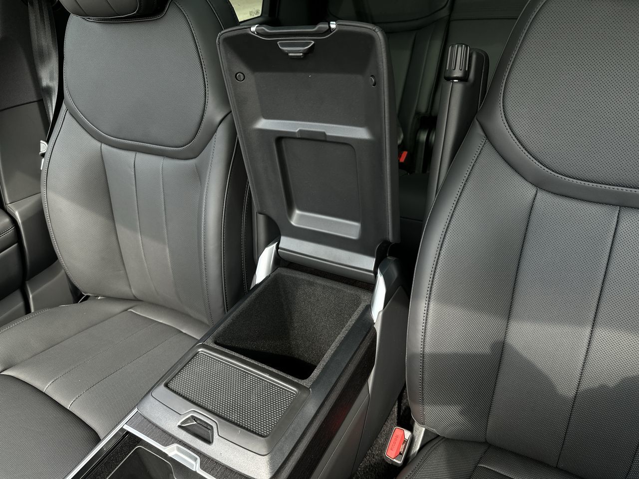 2025 Land Rover RANGE ROVER Mild Hybrid in Vancouver, British Columbia
