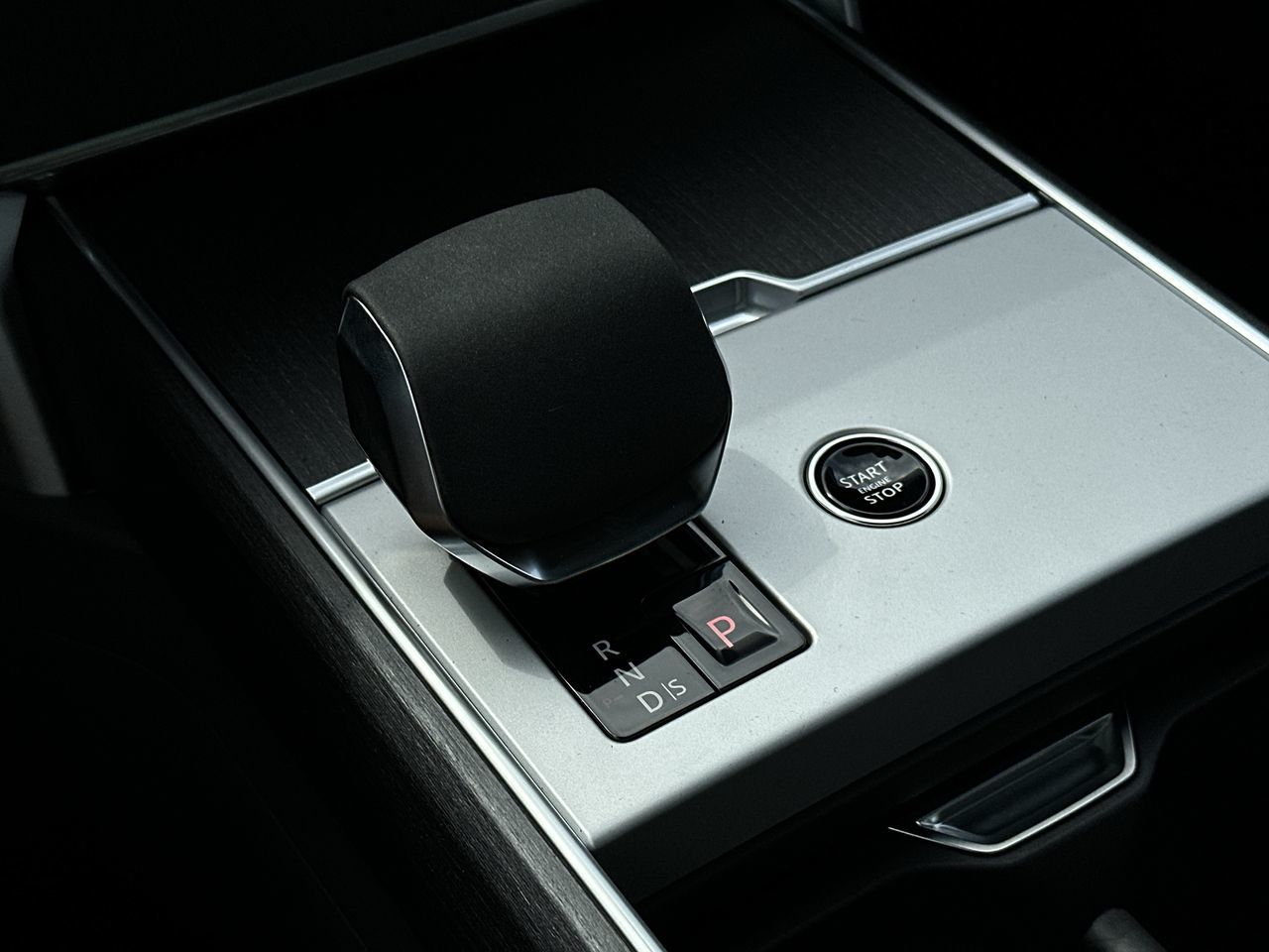 2025 Land Rover RANGE ROVER Mild Hybrid in Vancouver, British Columbia