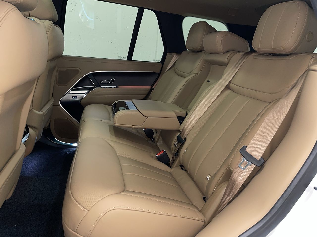 2025 Land Rover Range Rover Mild Hybrid in Vancouver, British Columbia