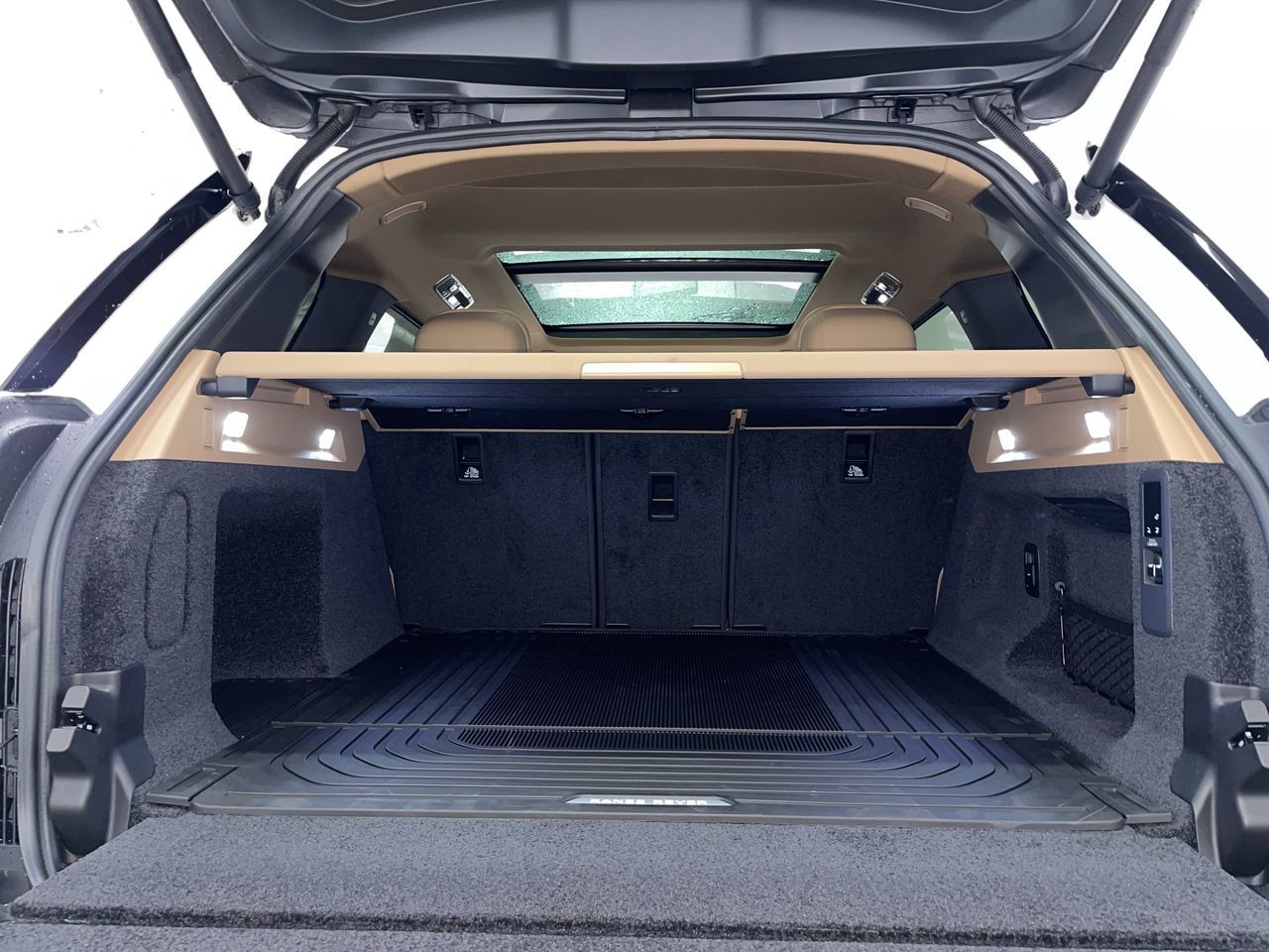 2025 Land Rover Range Rover Mild Hybrid in Vancouver, British Columbia