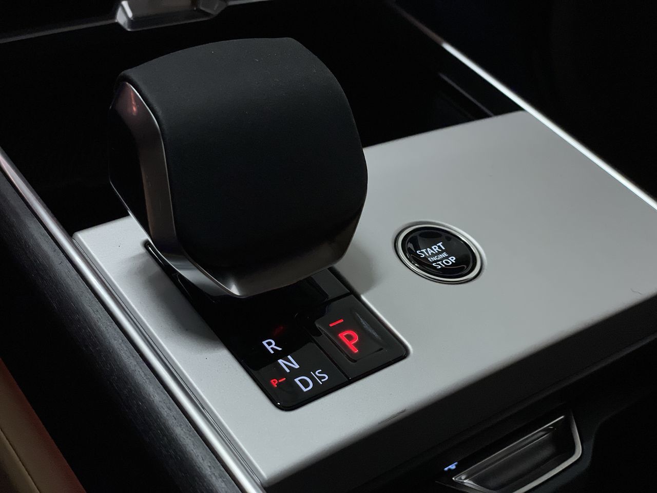 2025 Land Rover Range Rover Mild Hybrid in Vancouver, British Columbia