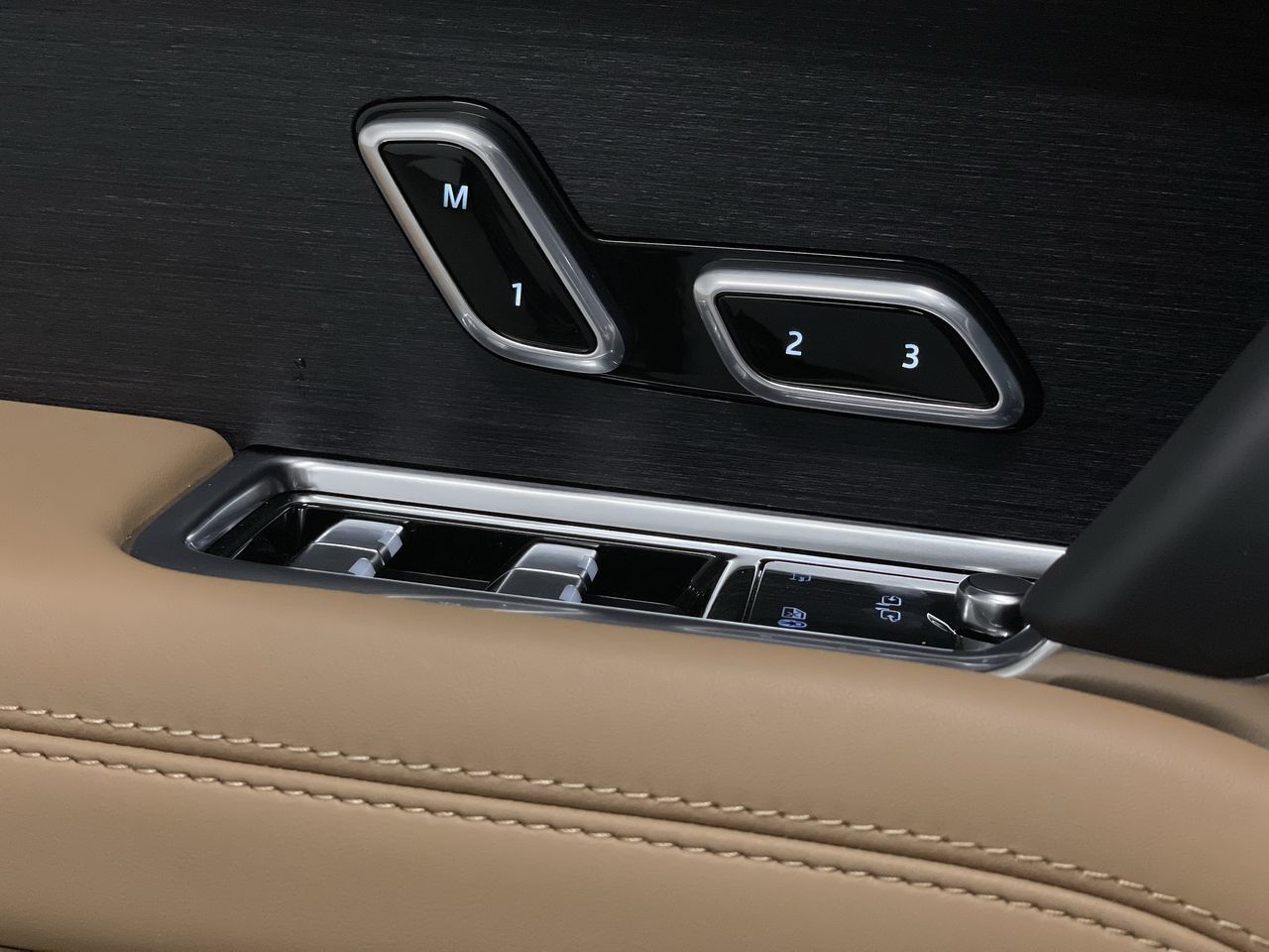 2025 Land Rover Range Rover Mild Hybrid in Vancouver, British Columbia