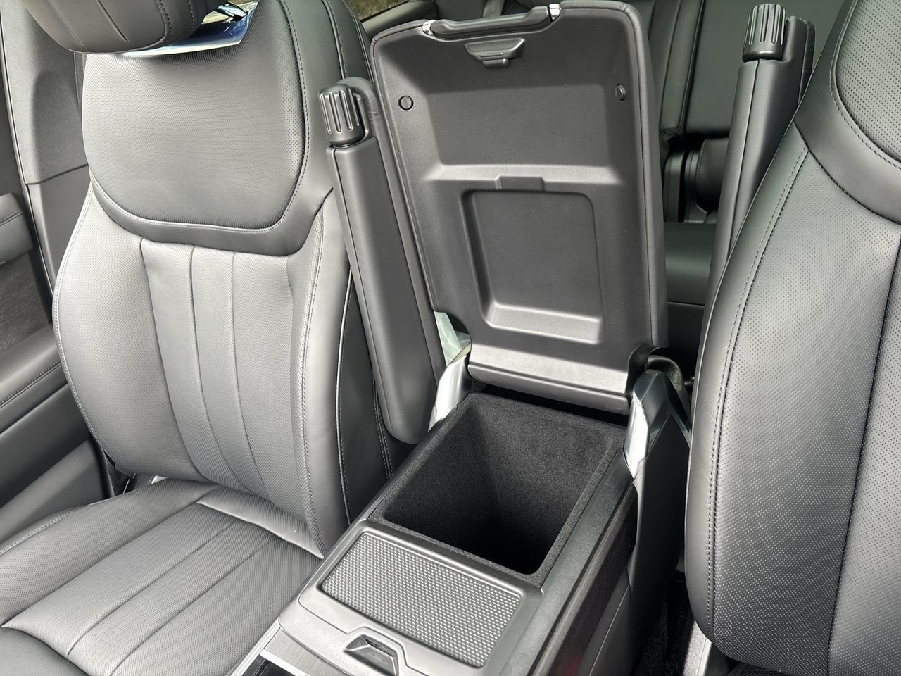 2026  Range Rover Mild Hybrid