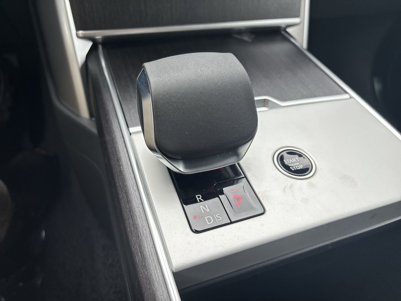 2026  Range Rover Mild Hybrid