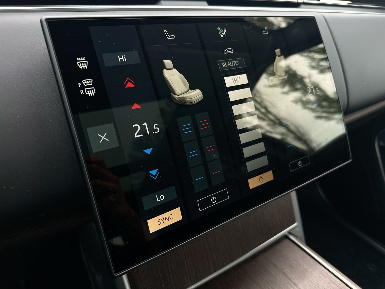 2025 Land Rover RANGE ROVER Plug-in Hybrid in Vancouver, British Columbia