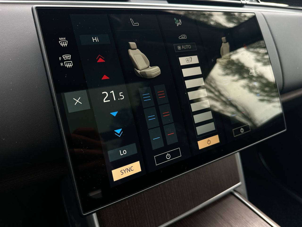 2025 Land Rover RANGE ROVER Plug-in Hybrid in Vancouver, British Columbia