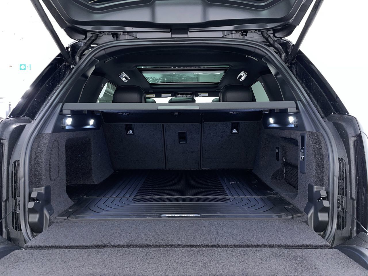 2025  Range Rover Plug-in Hybrid