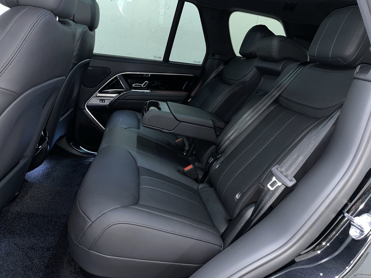 2025  Range Rover Plug-in Hybrid