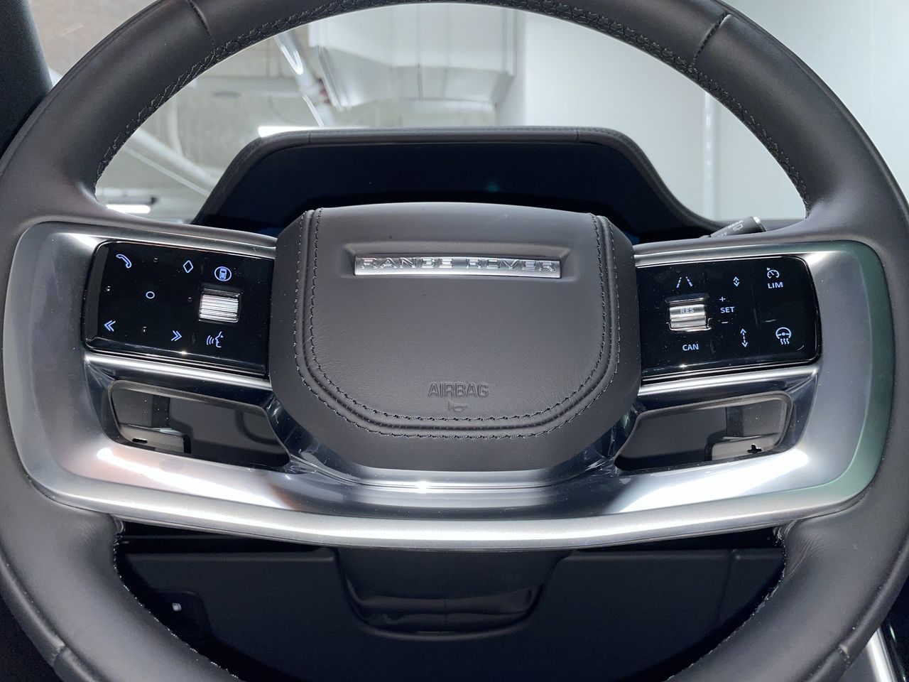 2025  Range Rover Plug-in Hybrid