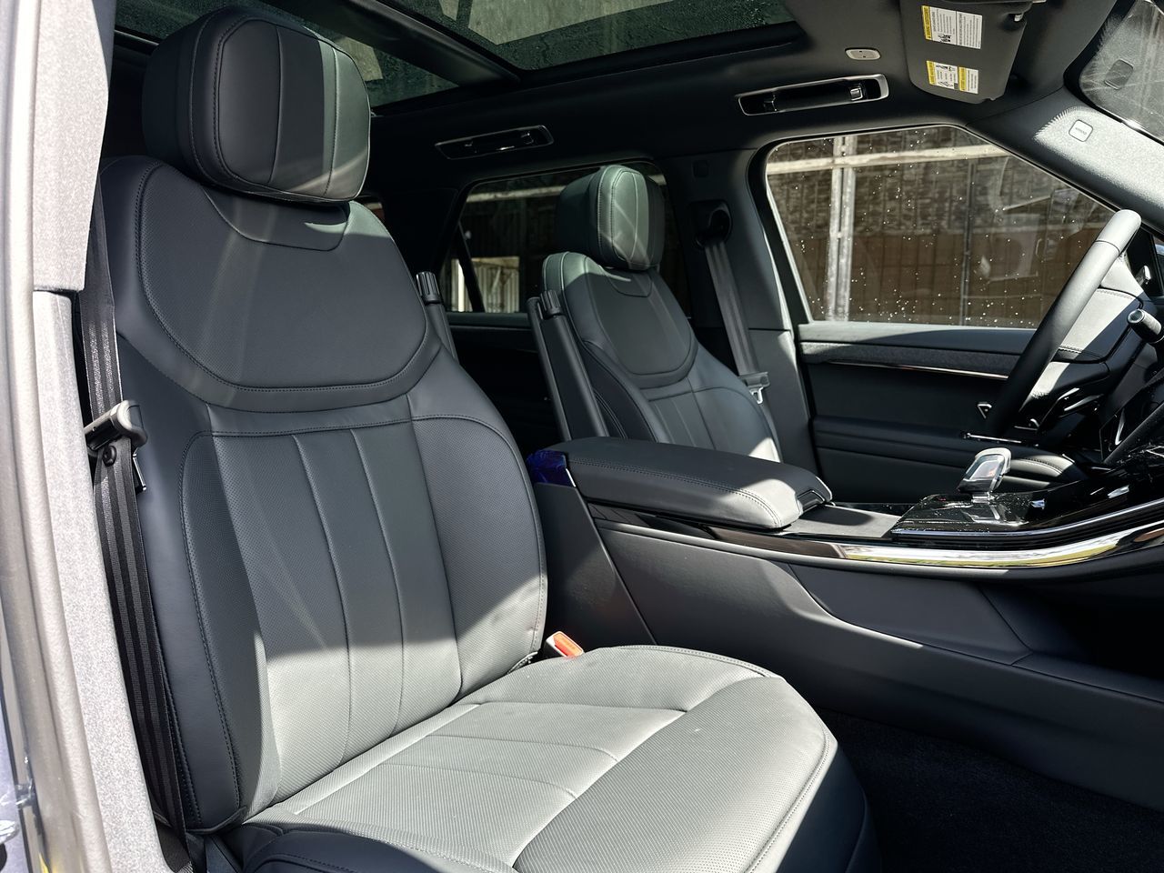 2025 Land Rover RANGE ROVER SPORT Mild Hybrid in Vancouver, British Columbia