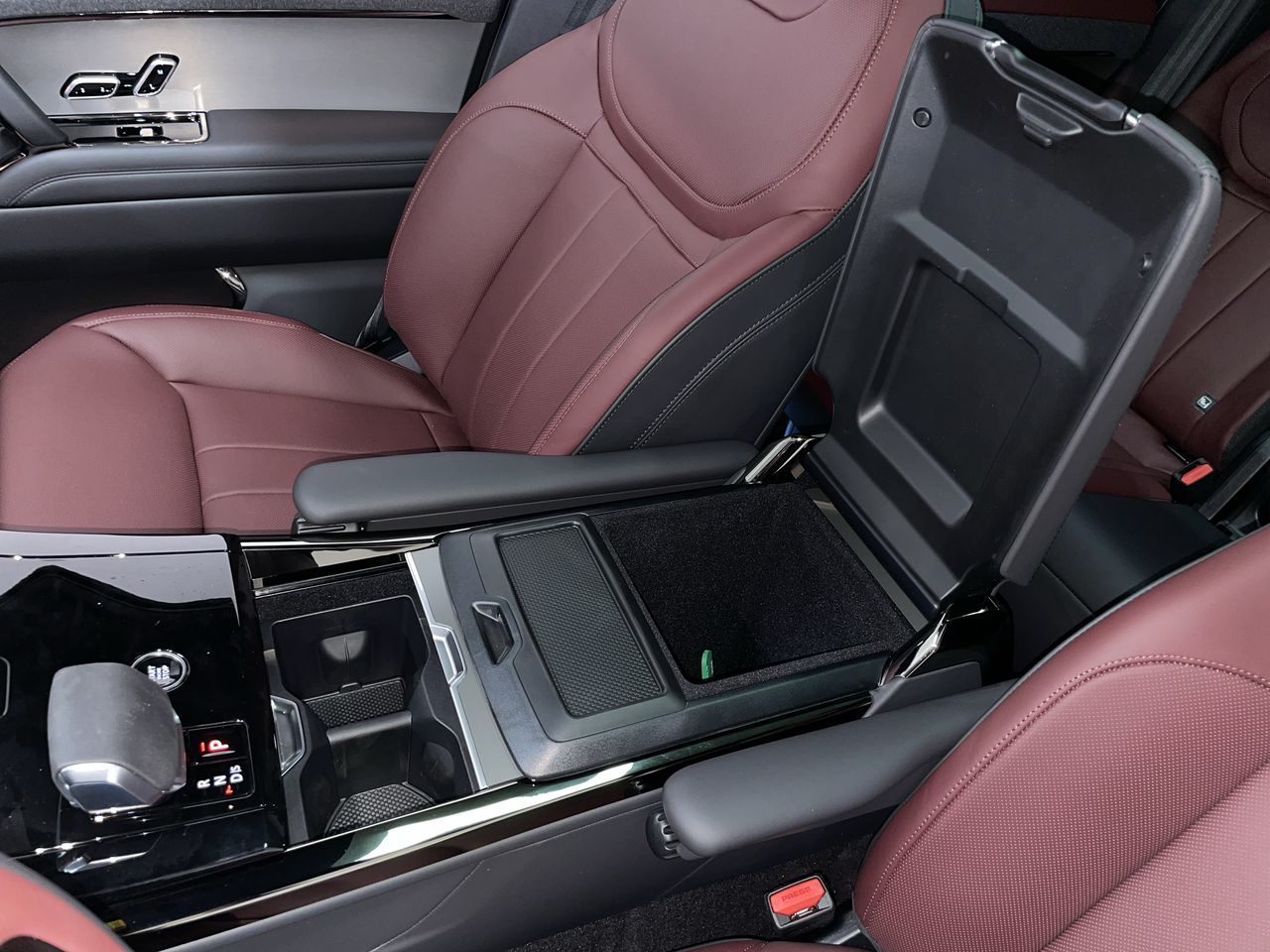 2025 Land Rover RANGE ROVER SPORT MHEV in Vancouver, British Columbia