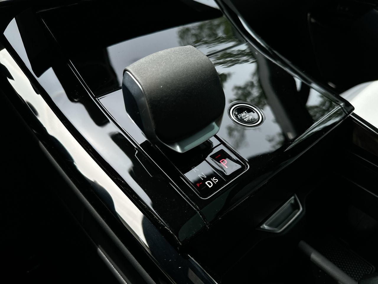 2025 Land Rover RANGE ROVER SPORT Mild Hybrid in Vancouver, British Columbia