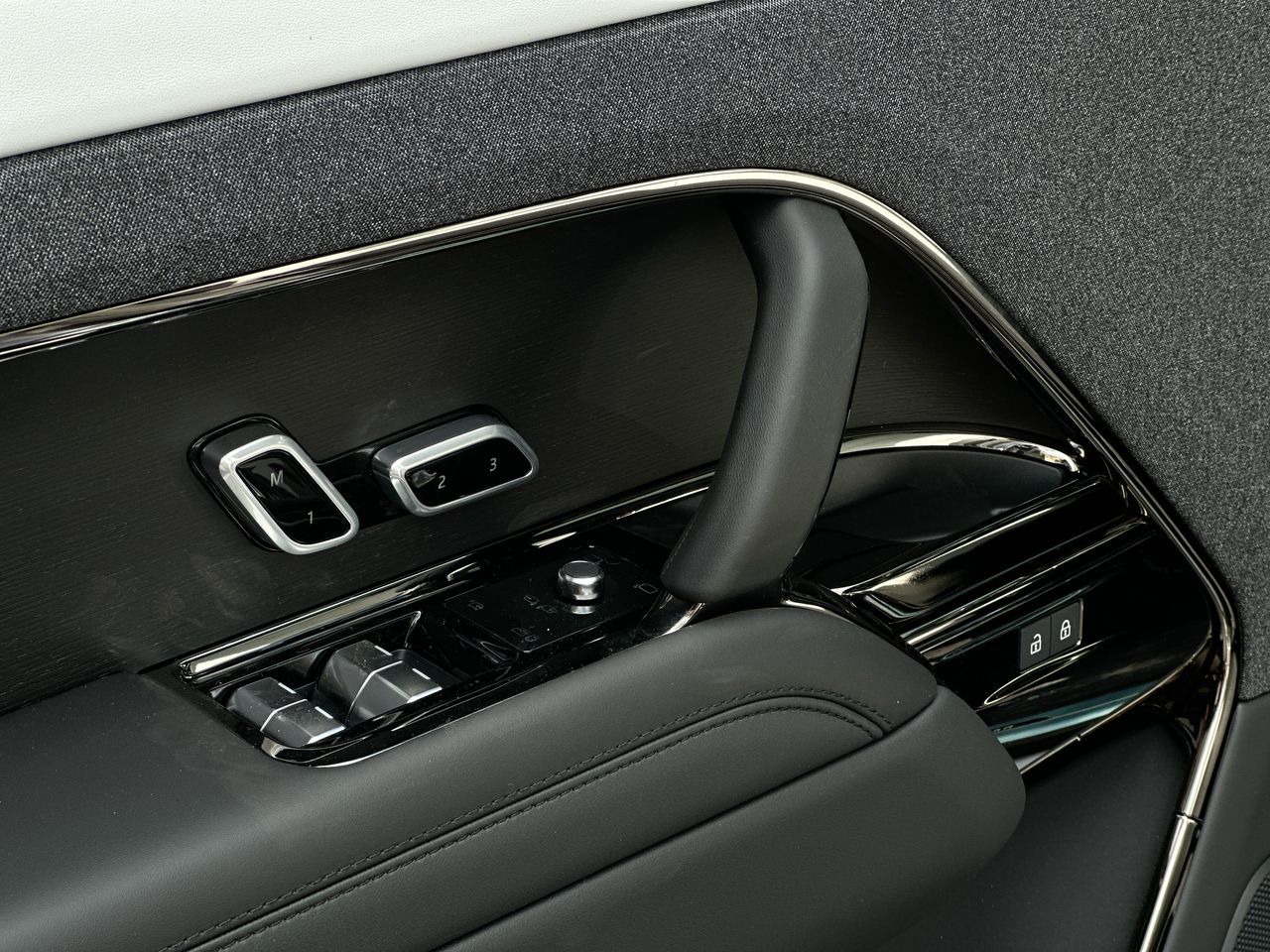2025 Land Rover RANGE ROVER SPORT Mild Hybrid in Vancouver, British Columbia