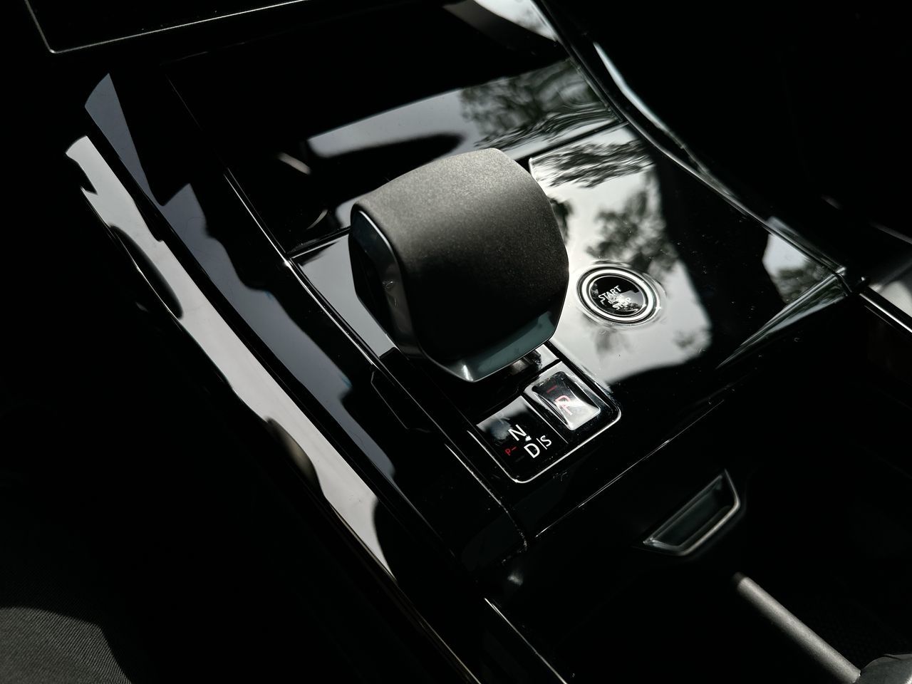 2025 Land Rover RANGE ROVER SPORT Mild Hybrid in Vancouver, British Columbia