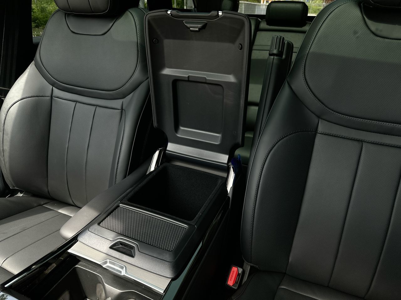 2025 Land Rover RANGE ROVER SPORT Mild Hybrid in Vancouver, British Columbia
